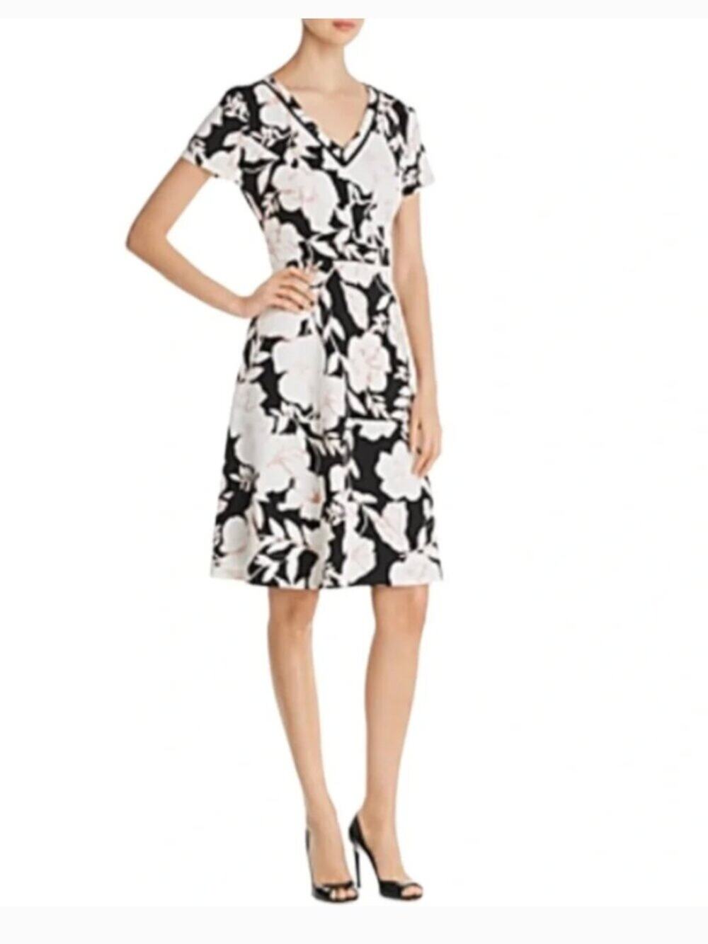 Karl Lagerfield Textured Floral Print Dress in Black/French Rose Size 8